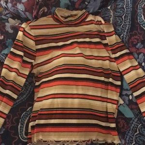 Sphetti strap shirt.